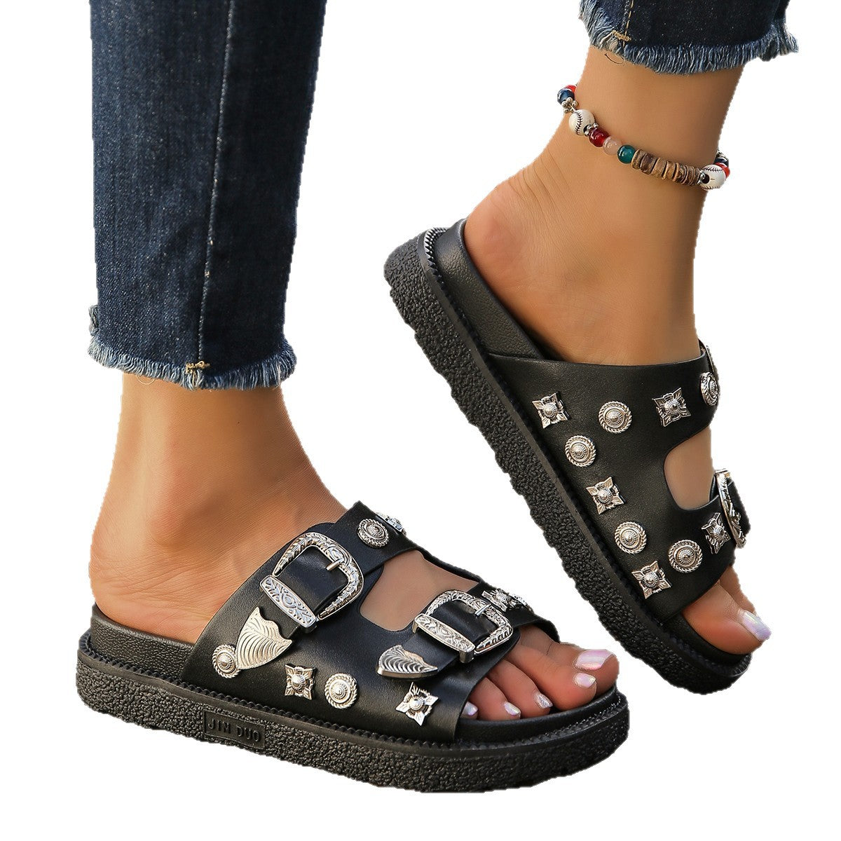 Thick-Soled Rivet Casual Sandals